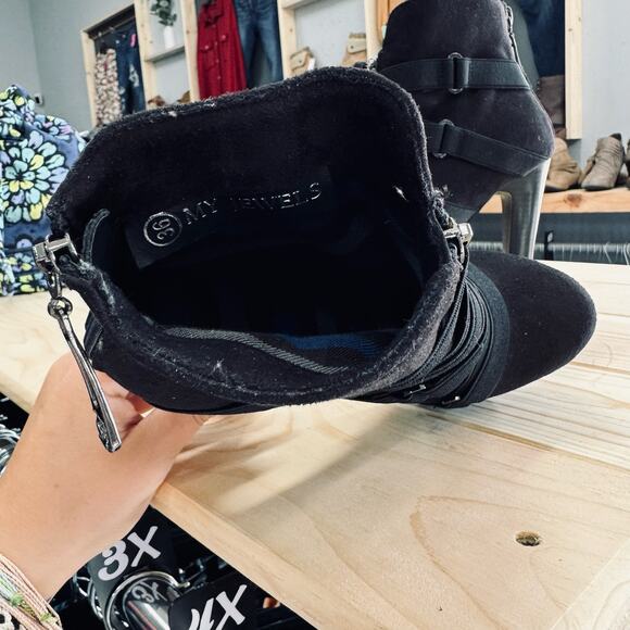 My Jewels | black high heels - Picture 5 of 7